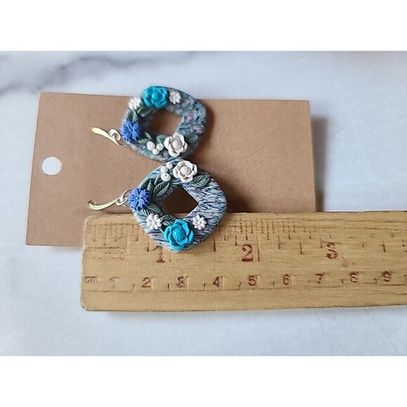 Polymer Clay Floral Dangling Pierced Earrings New - Picture 8 of 10